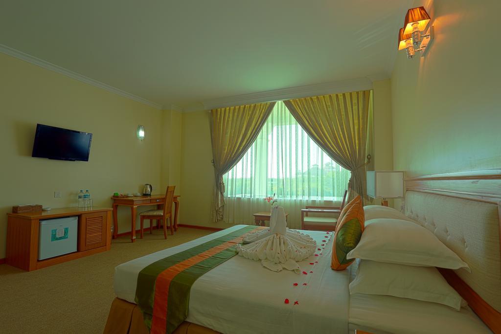 Apex Hotel Naypyidaw Esterno foto