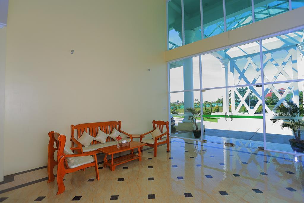 Apex Hotel Naypyidaw Esterno foto