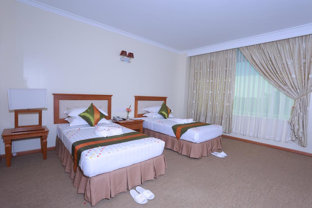 Apex Hotel Naypyidaw Esterno foto