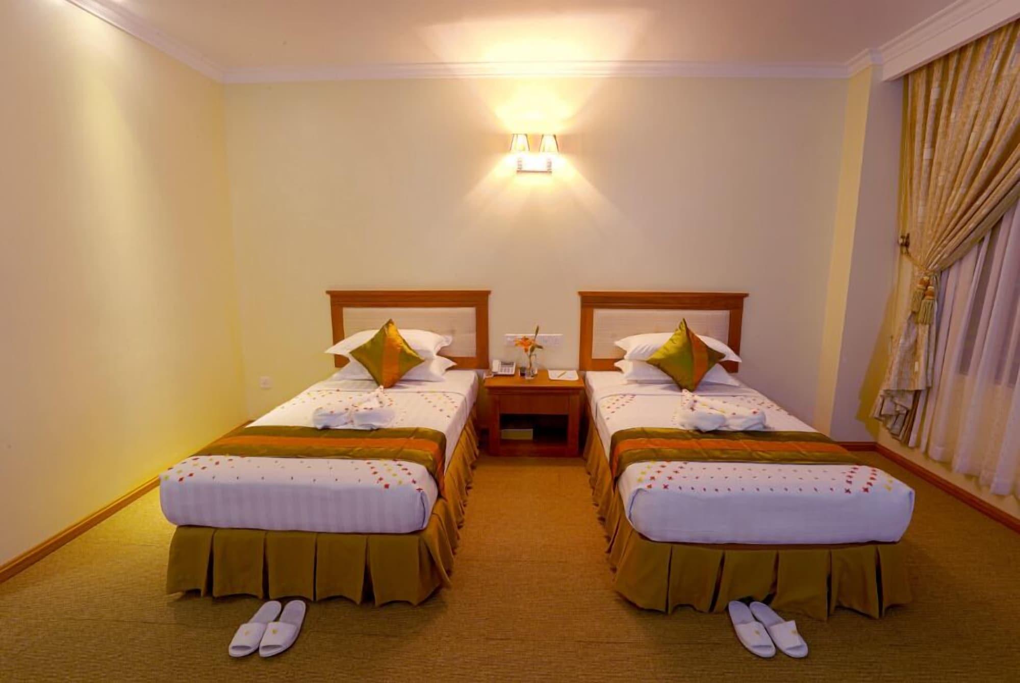 Apex Hotel Naypyidaw Esterno foto