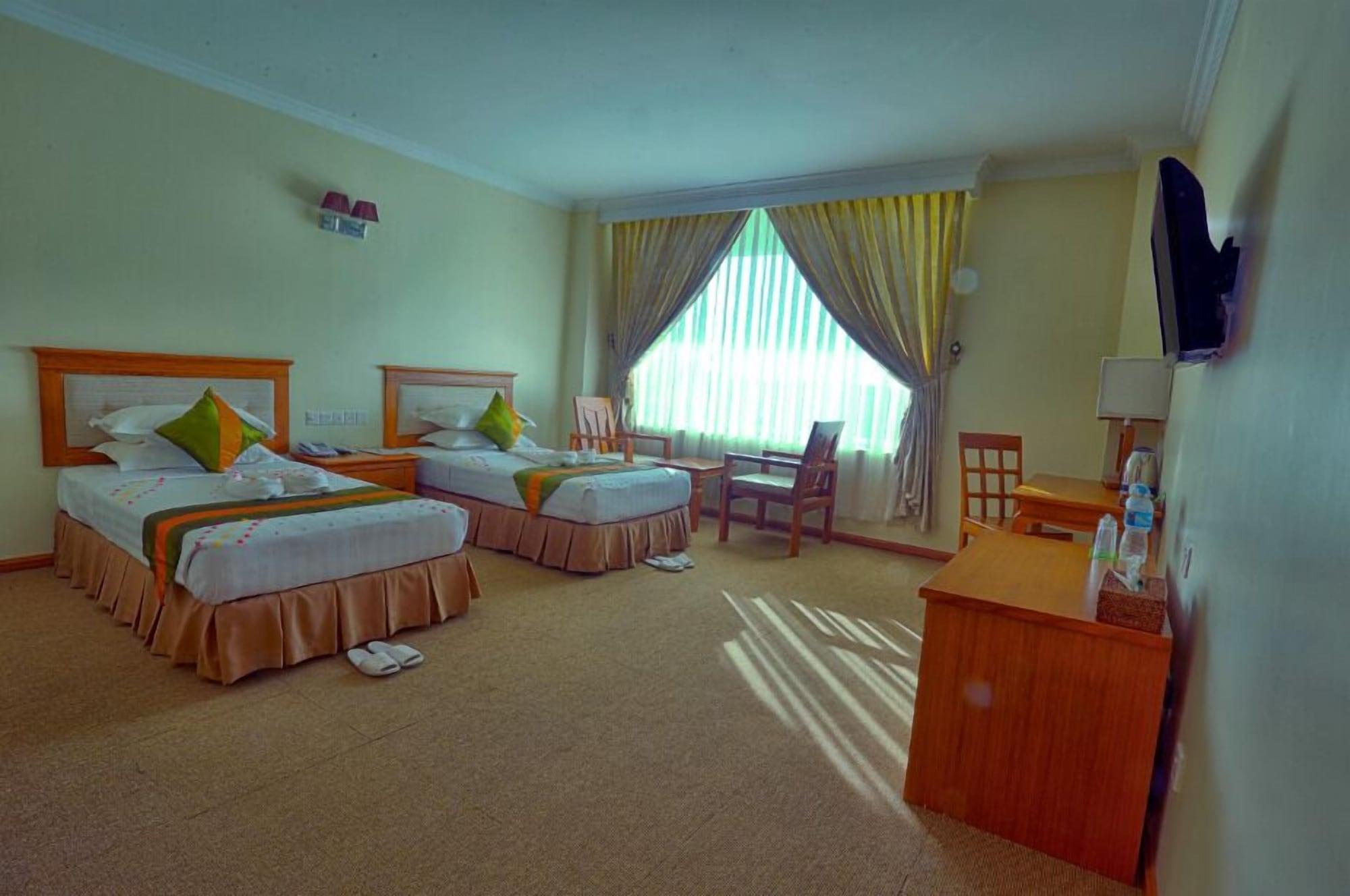 Apex Hotel Naypyidaw Esterno foto