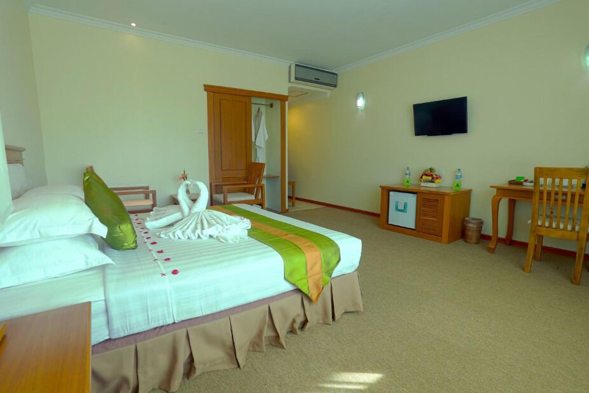 Apex Hotel Naypyidaw Esterno foto