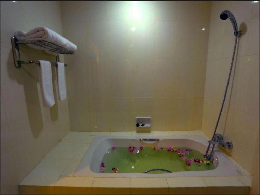 Apex Hotel Naypyidaw Esterno foto