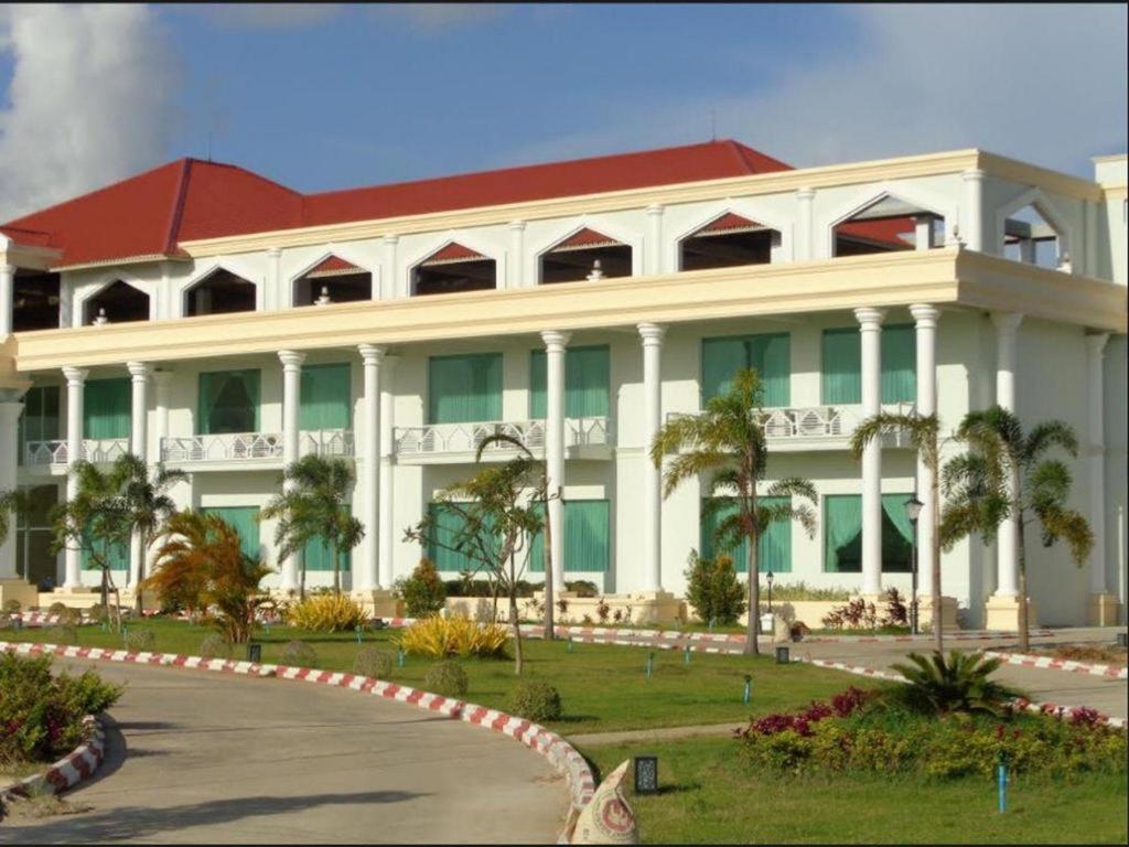 Apex Hotel Naypyidaw Esterno foto